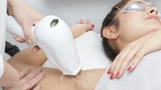 Foto Ilustrasi Perawatan IPL Hair Removal. Foto: www.shutterstock.com