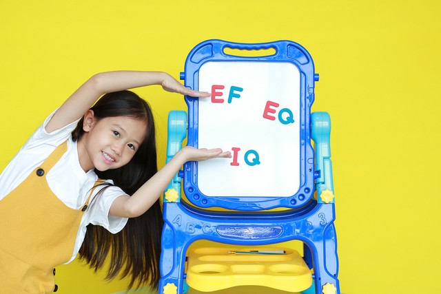 Ilustrasi anak dengan IQ dan EQ yang seimbang. Foto: GOLFX/Shutterstock