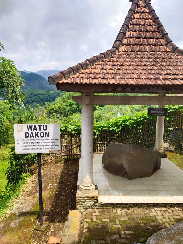 Dokumen pribadi "Situs Watu Dakon" di Kecamatan Bumiaji, Kota Batu, Jawa Timur