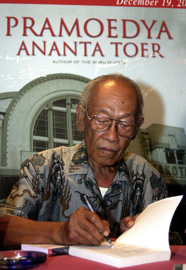 Pramoedya Ananta Toer. Foto: Weda/AFP