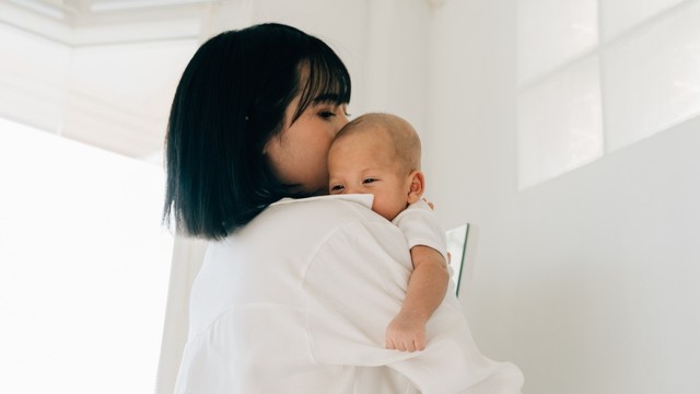 5 Cara Mengatasi Bayi Cegukan (357200)