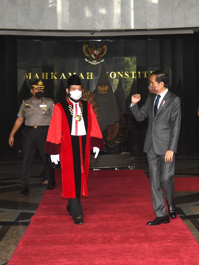 Profil Anwar Usman, Ketua MK yang Lamar Adik Jokowi (1)