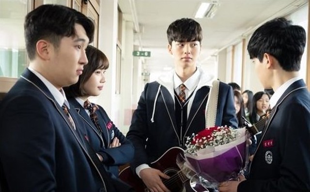 Song Kang dalam drama Korea The Liar and His Lover Foto: Soompi
