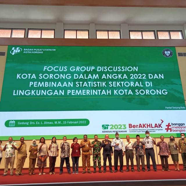 FGD Kota Sorong dalam angka 2022 dan pembinaan statistik sektoral di lingkungan Pemkot Sorong, Selasa (15/2)