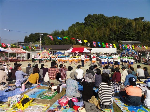 Suasana undokai di sebuah TK di Jepang. Sumber: Koleksi pribadi