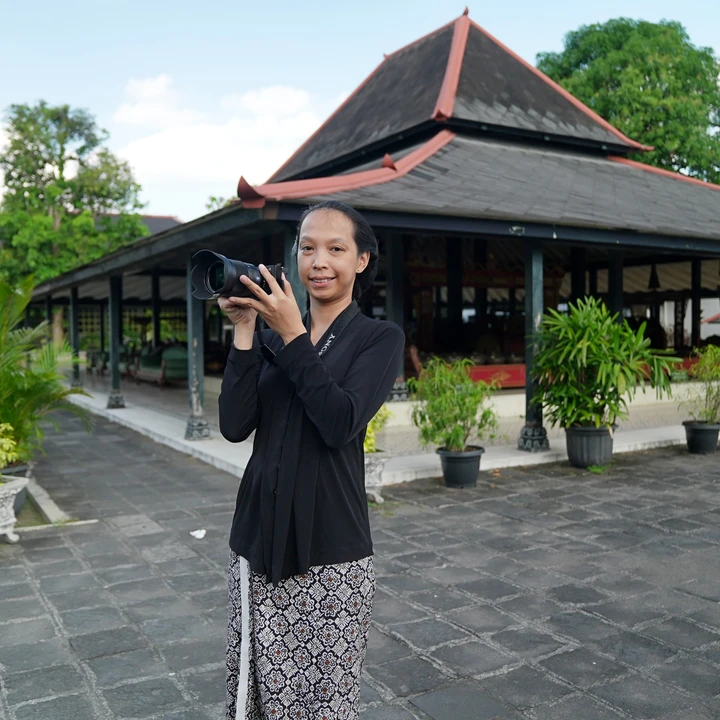 Menjaga Budaya Keraton Yogya: Kisah Abdi Dalem Estri Lintas Generasi