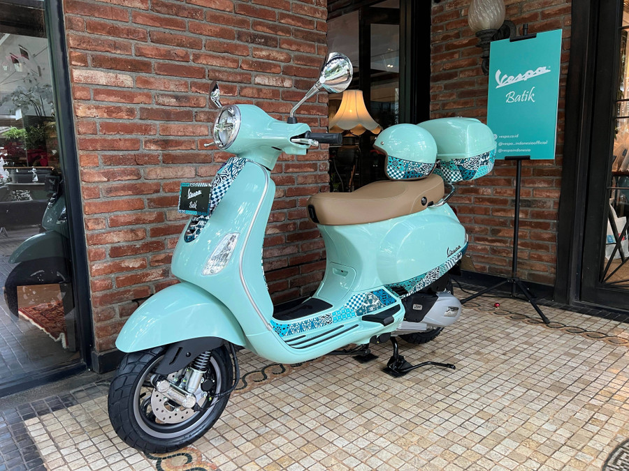 Piaggio Hentikan Produksi Vespa Batik di Cikarang, Cuma Ada 1.920 Unit - kumparan.com