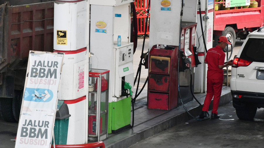 BBM Subsidi Bakal Dibatasi, Kantor Luhut: Pertamina Monitor Langsung Kendaraan - kumparan.com
