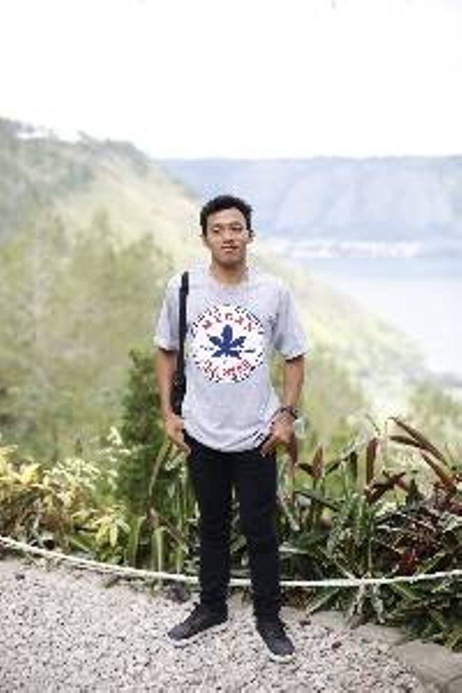 Hegemoni-Dominasi dalam Novel Lolong Anjing di Bulan karya Arafat Nur - kumparan.com