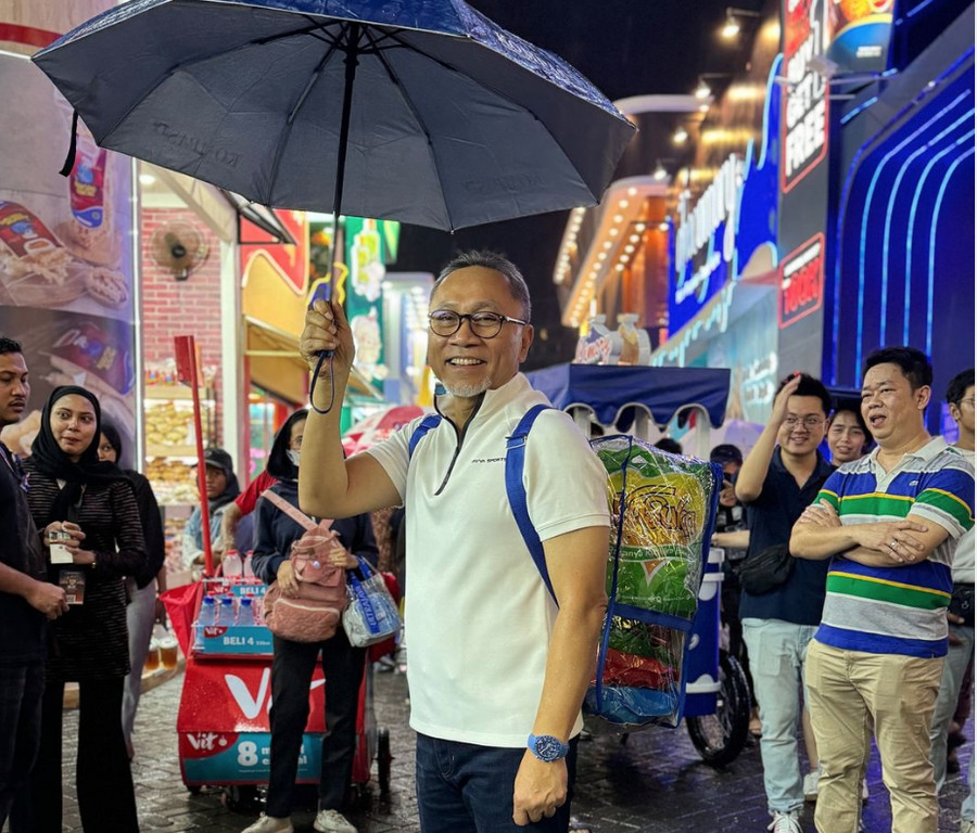 Zulhas ke Jakarta Fair dengan Zita Anjani, Anaknya yang Digadang Maju Pilgub DKI - kumparan.com
