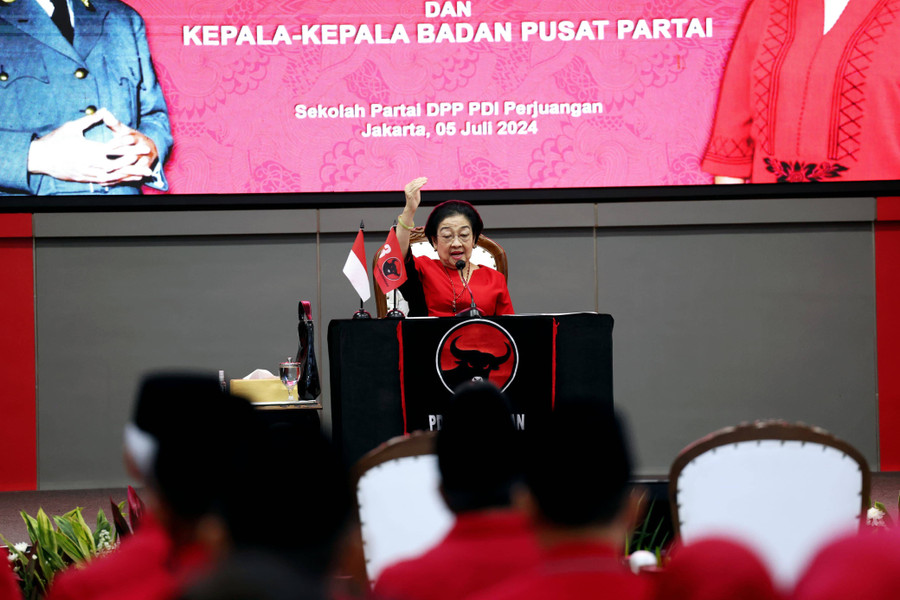 Megawati Sindir UKT Mahal: Sekolah Harusnya Gratis, Kurangi yang Namanya Bansos - kumparan.com