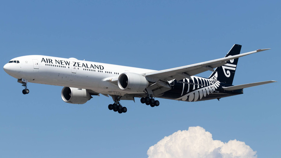 Pesawat Air New Zealand Rusak Mesin di Udara, Buang Bahan Bakar - kumparan.com