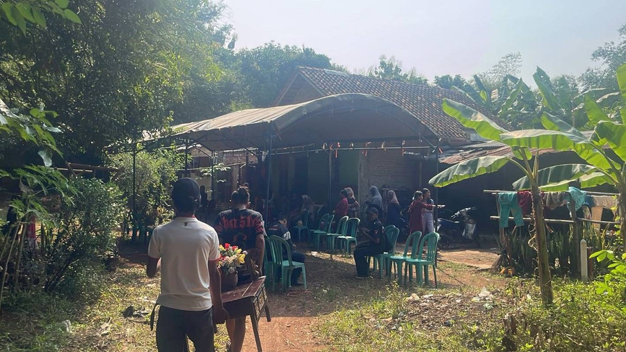 Melihat Antusias Warga Menanti Pegi Setiawan Pulang ke Rumahnya di Cirebon - kumparan.com