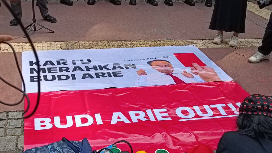 Demo Tuntut Budi Arie Mundur di Depan Kemenkominfo Bubarkan Diri - kumparan.com