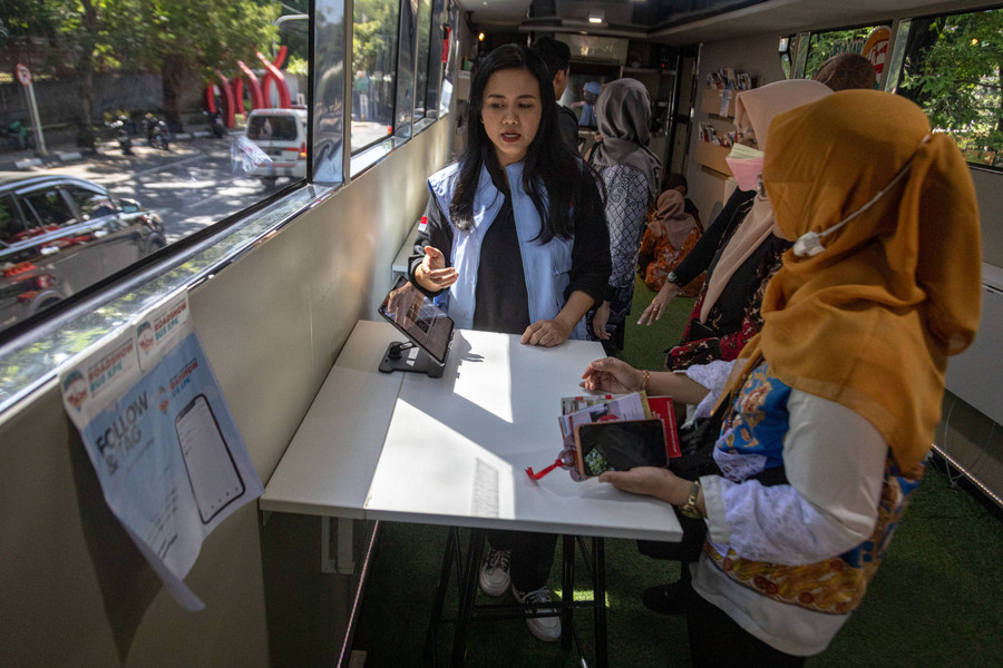 Foto: KPK Gelar Roadshow Bus Antikorupsi di Semarang - kumparan.com