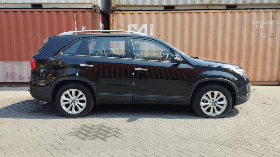 Bea Cukai Lelang 32 Unit Kia Sorento, Buka Harga Rp 79 Jutaan