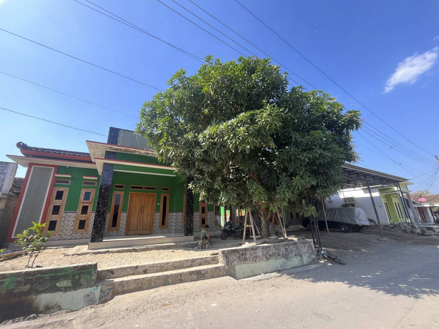 Melihat Kondisi Rumah Ketua DPRD Rembang yang Ditahan di Saudi - kumparan.com