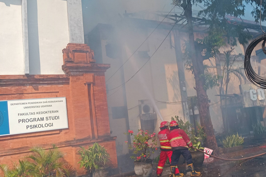 Gedung Server dan Data Unud Terbakar Diduga Disebabkan Korsleting Listrik - kumparan.com