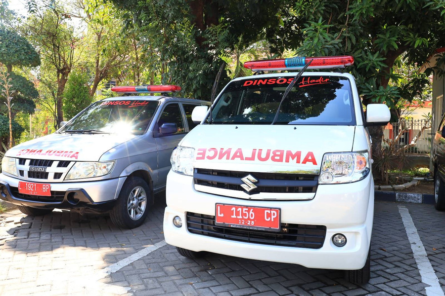 Layani Antar Jemput Pasien Gratis, Ada 1 Ambulans di Tiap Kelurahan di Surabaya