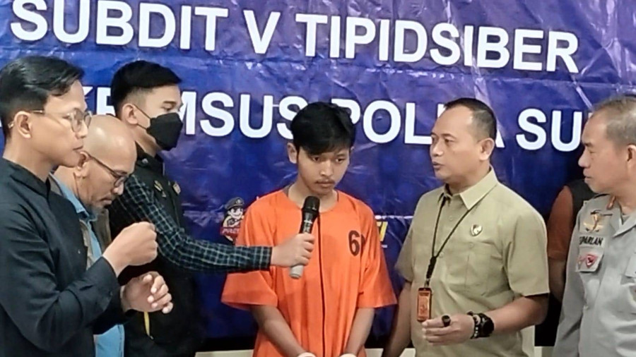 Pemuda Asal Tangerang Sebarkan Rekaman VCS Siswi SMA di Sumsel - kumparan.com