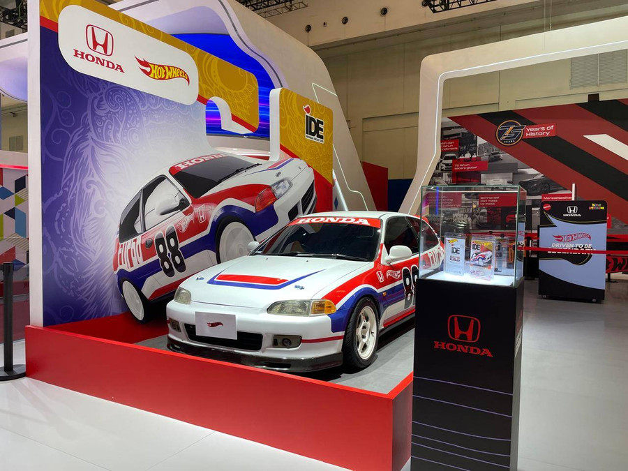 Honda Tampilkan Replika Hot Wheels Civic EG Skala 1:1 di GIIAS 2024 - kumparan.com
