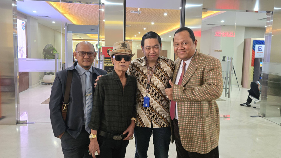 Pelawak Tessy Datangi Bareskrim, Bantah Jadi Sosok T di Kasus Judi Online - kumparan.com