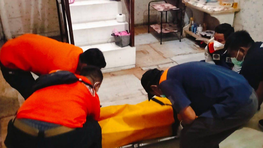 Wanita di Surabaya Tewas Dibunuh di Rumahnya, Pelaku Diduga Kerabat - kumparan.com