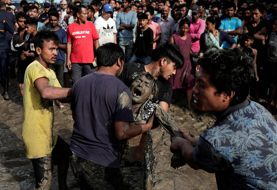 Foto: Banyaknya Korban Tewas Akibat Banjir Bandang di Nepal