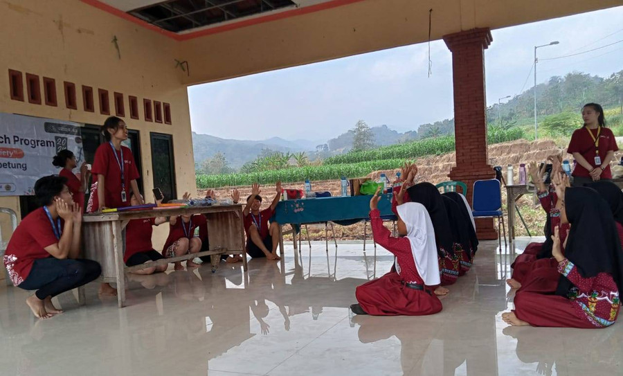 Mahasiswa dari 5 Negara KKN di Pelosok Mojokerto, Begini Keseruannya