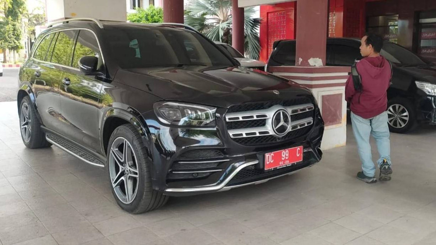 Pj Gubernur Sulbar Minta Mobil Dinas Rp 2,5 M Plt Sekda Polewali Mandar Dilelang - kumparan.com
