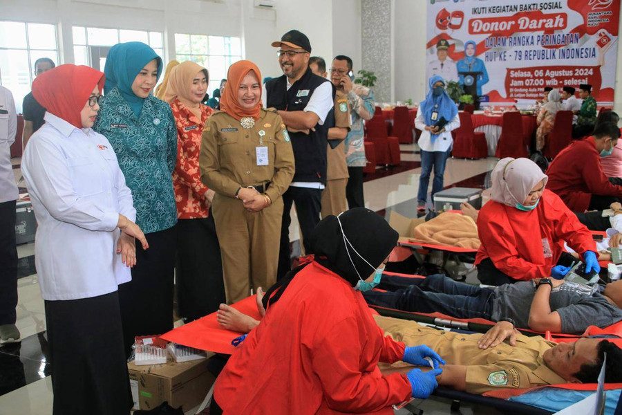 Sambut Hari Kemerdekaan ke-79, TP PKK Bareng PMI Kalbar Gelar Aksi Donor Darah - kumparan.com
