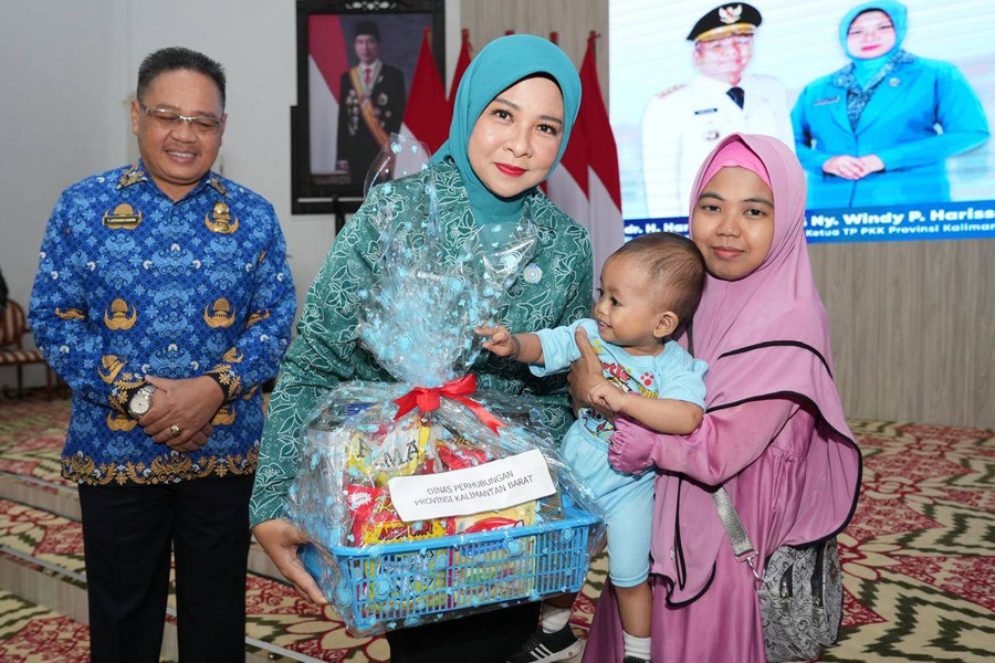 Upaya Capai Zero Stunting di Kalbar, 40 Anak Mendapatkan Orang tua Asuh - kumparan.com