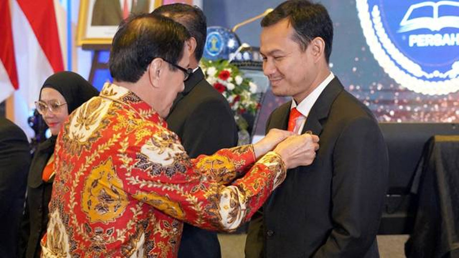 Menkumham Kukuhkan Organisasi Profesi Analis Hukum, Ini Pesannya - kumparan.com