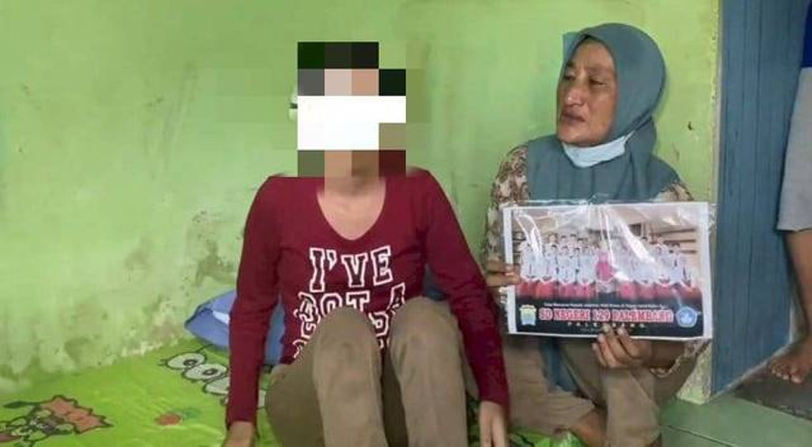 Dinas PPPA Sumsel Soroti Remaja Putri yang Buta karena Dugaan Malapraktik - kumparan.com