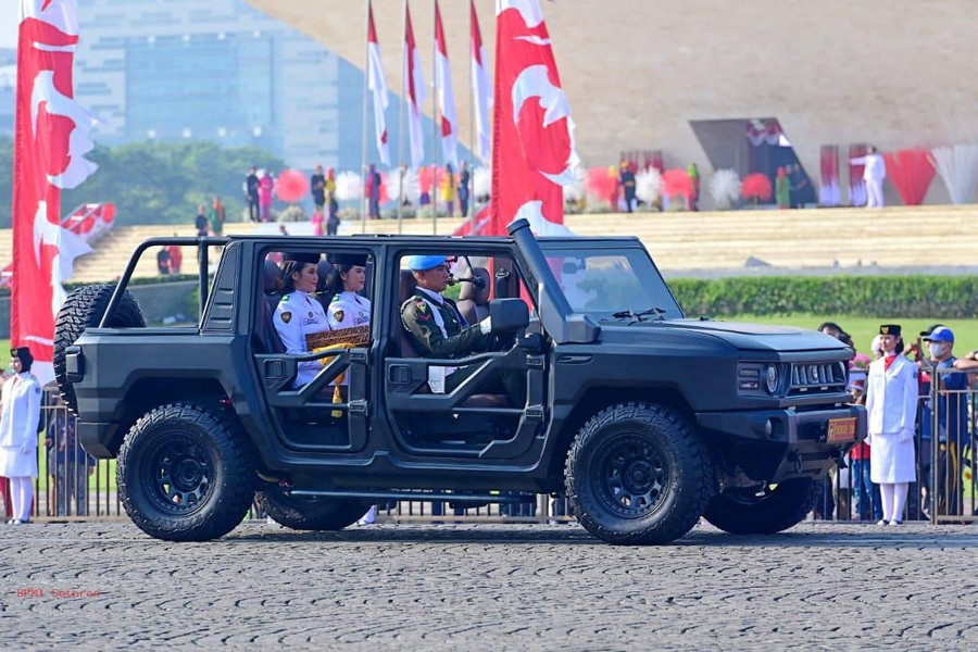 Maung Tangguh: Mobil Nasional Besutan Prabowo, Dipakai Kirab Bendera Pusaka - kumparan.com