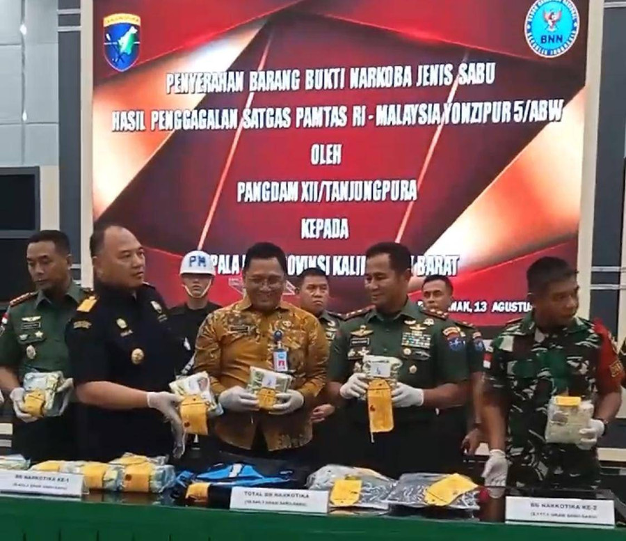 Pangdam Tanjungpura Serahkan 10,54 Kilogram Sabu ke BNN Kalbar