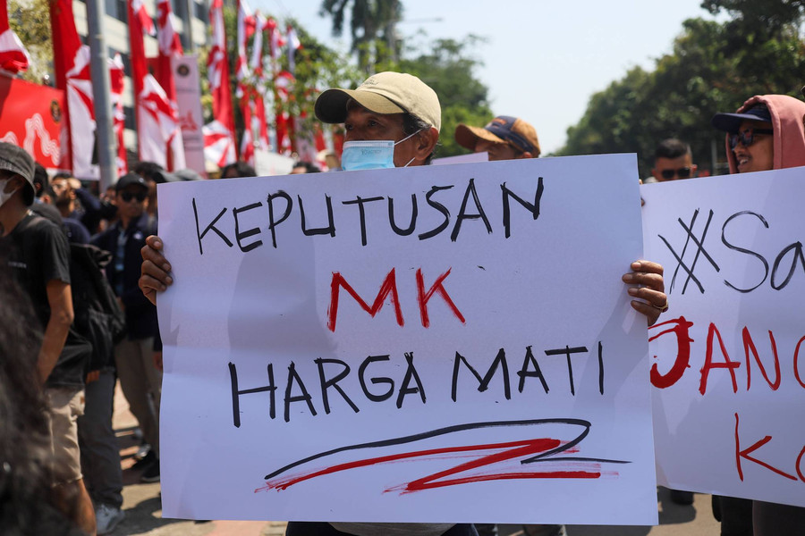 Komisi II DPR Minta Masyarakat Tak Khawatir Revisi UU Pilkada Mendadak Disahkan - kumparan.com