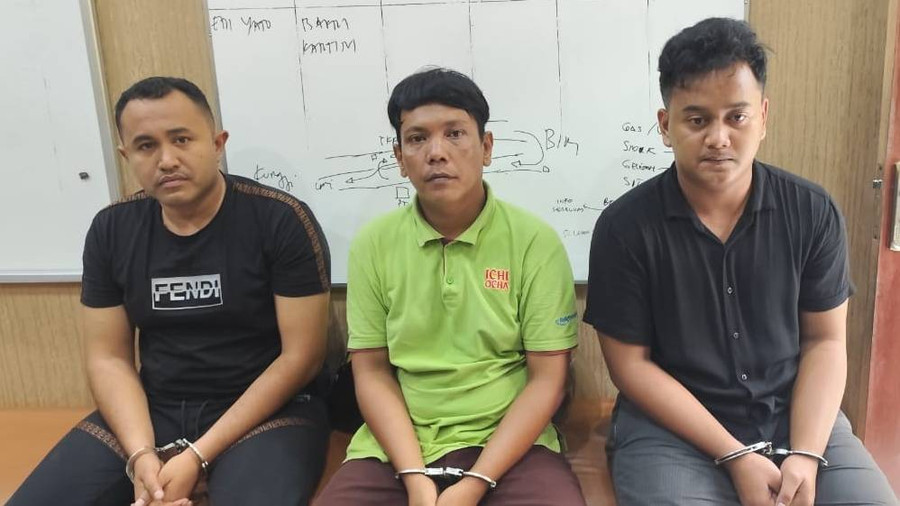 Motif 2 Polisi di Sumbar Rampok Mobil Pengangkut Uang ATM: Terlilit Utang - kumparan.com