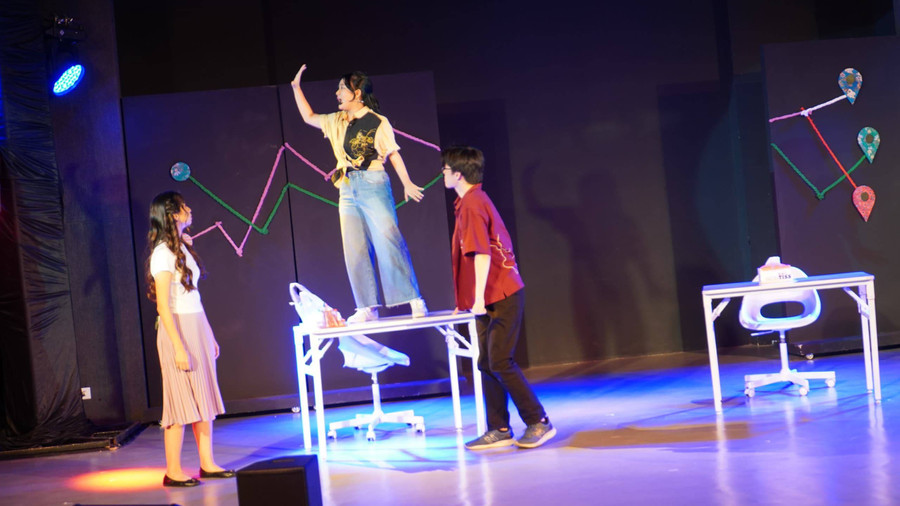 What If, Pentas Teater Musikal yang Mengangkat Problematika Gen Z - kumparan.com