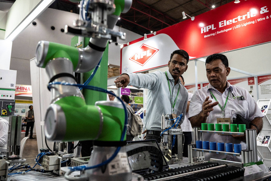 Foto: Menilik Pameran Indonesia Energy dan Engineering (IEE) 2024 di JIEXPO - kumparan.com