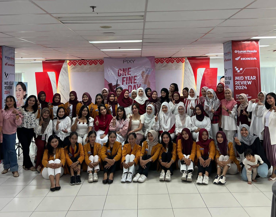 Lampung Geh Academy Bersama Pixy Gelar Kelas Makeup - kumparan.com