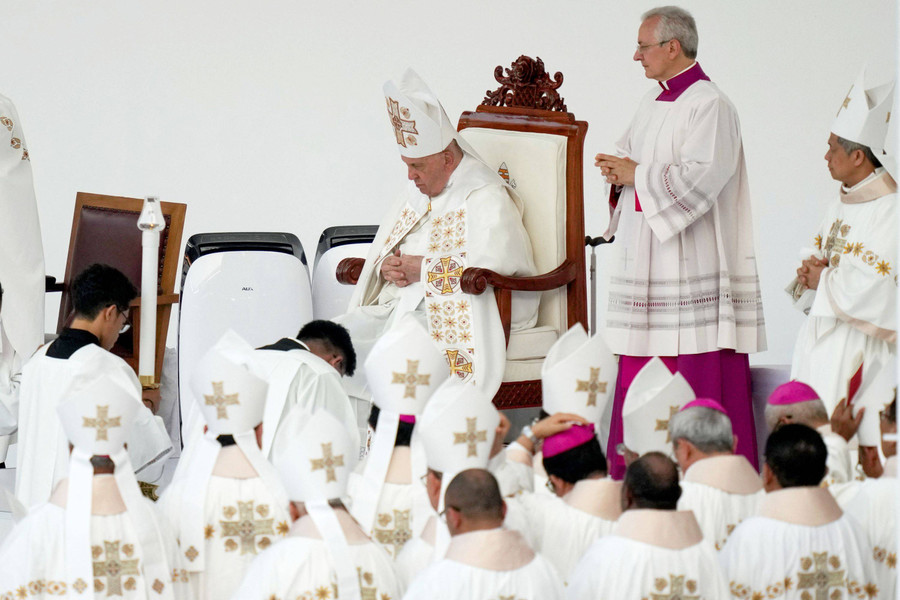 Amanat Paus Fransiskus di Misa Agung GBK: Dengar dan Hidupi Sabda Yesus - kumparan.com