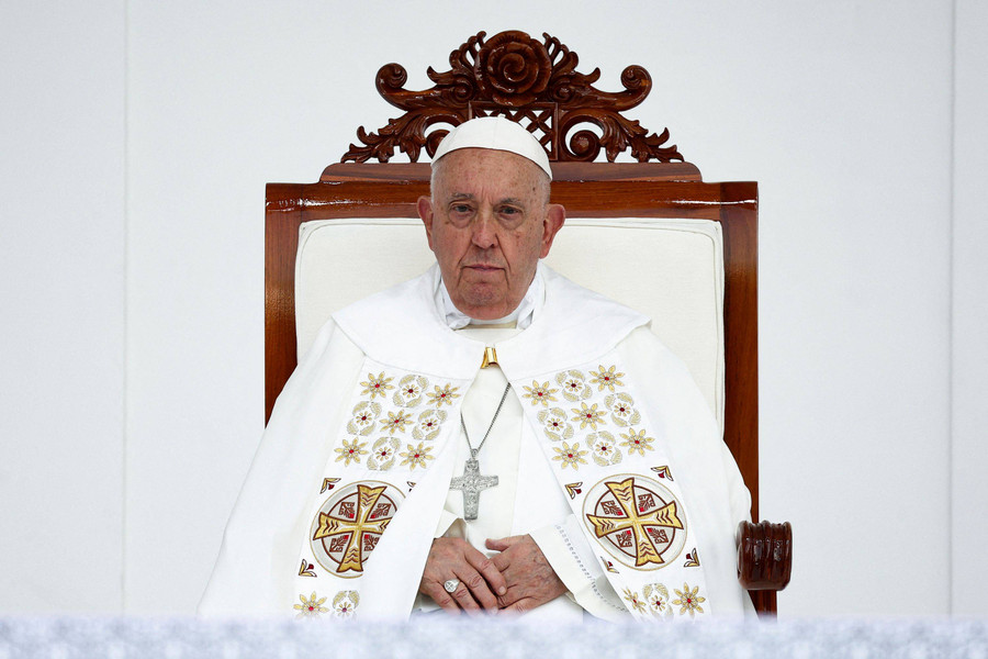 Paus Fransiskus Pecat Uskup dan 9 Imam Gereja di Peru karena Pelecehan - kumparan.com