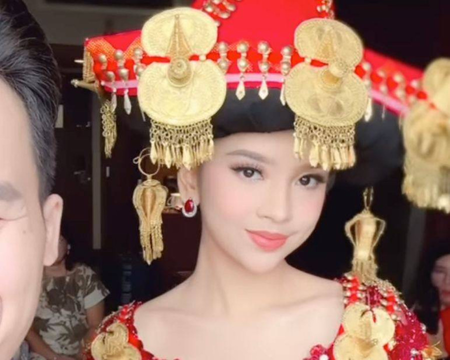 Momen Lyodra Diberkati Paus Fransiskus - kumparan.com