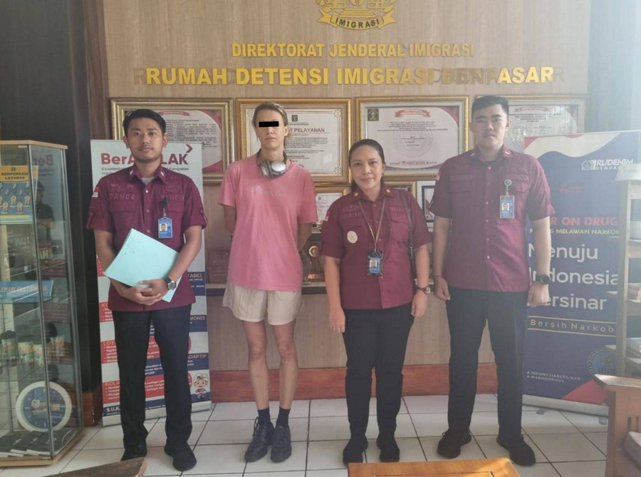 Liburan Sambil Jadi PSK, WN Rusia Diusir dari Bali - kumparan.com