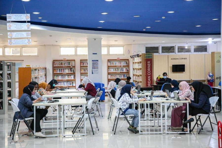 Perpustakaan Surabaya Miliki Koleksi 426.898 Judul Buku, Ini Bacaan Terfavorit - kumparan.com