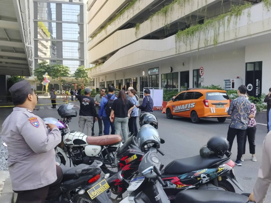 Motif Mahasiswi Surabaya Bunuh Diri Lompat dari Lantai 22 Kampus: Diputus Pacar - kumparan.com