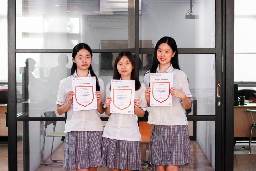 Bioplastik Bawa Siswa Surabaya Menang Kompetisi Sains Cambridge Internasional - kumparan.com