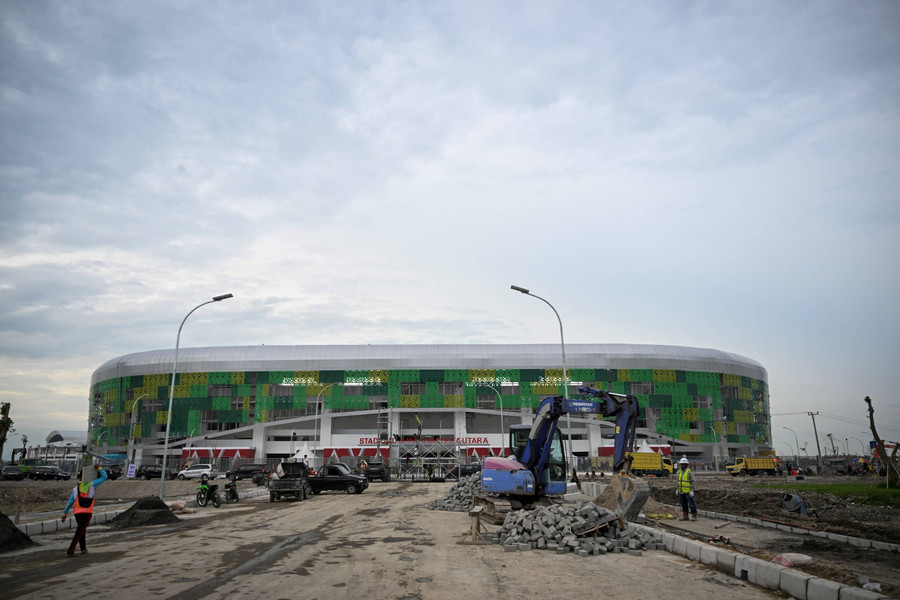 Foto: Stadion Utama Sumut Belum Rampung Jelang Penutupan PON XXI Aceh-Sumut - kumparan.com