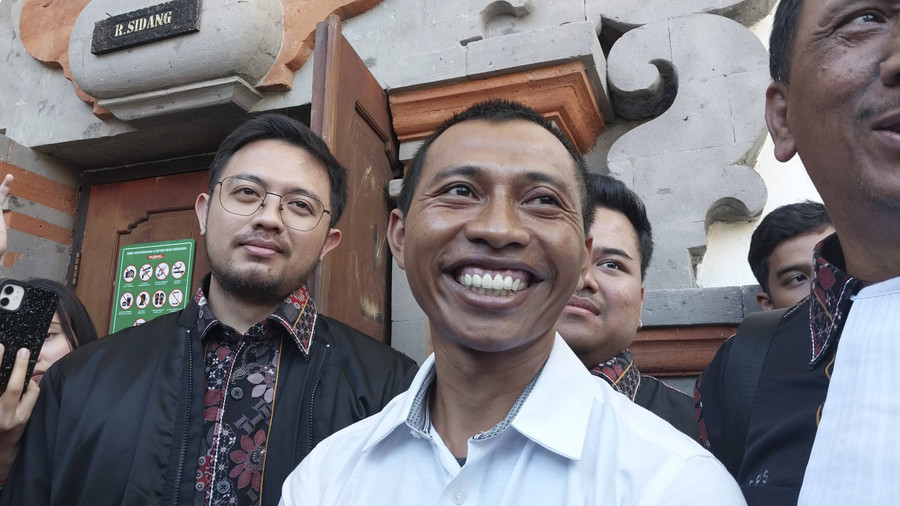 Nyoman Sukena Pemelihara Landak Jawa Divonis Bebas, Langsung Sujud Syukur - kumparan.com